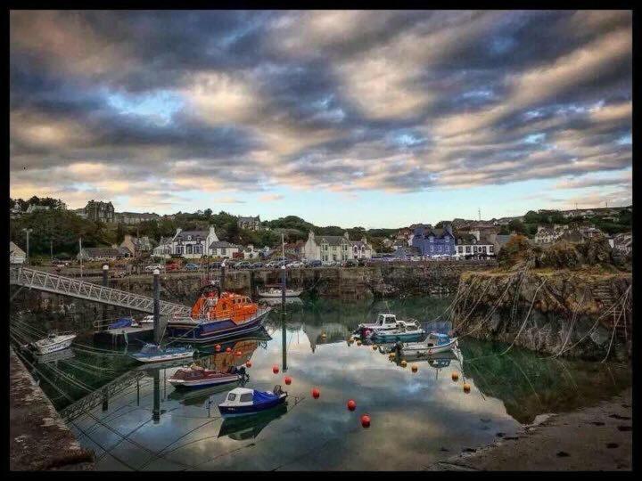 Bunnahabhain 5 - Farm Stay - Stunning Sea And Rural Views สแตรนราร์ ภายนอก รูปภาพ