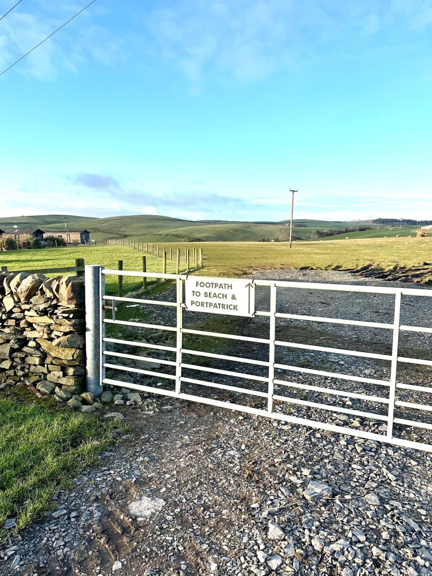 Bunnahabhain 5 - Farm Stay - Stunning Sea And Rural Views สแตรนราร์ ภายนอก รูปภาพ